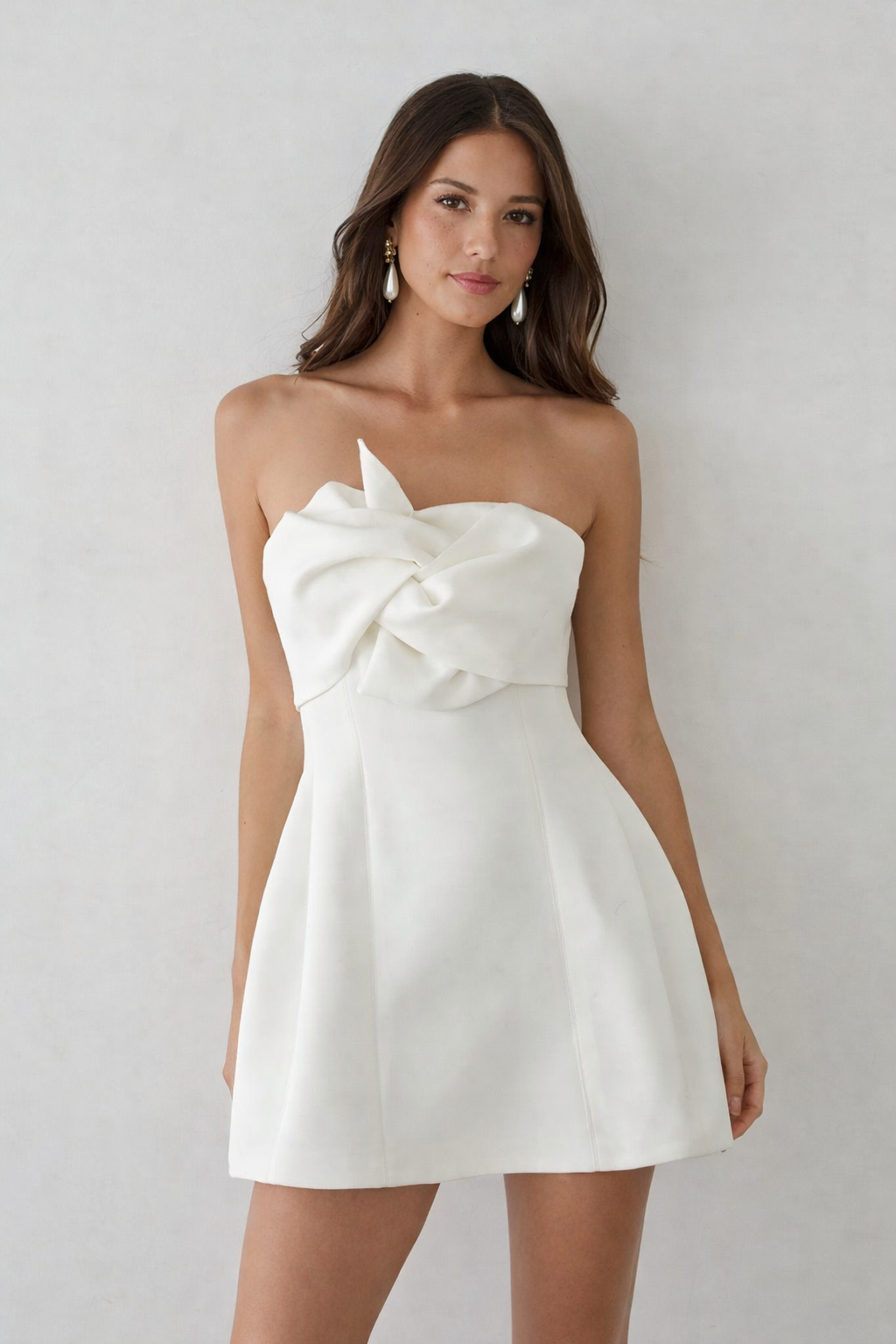 Vestido mini palabra de honor con volumen