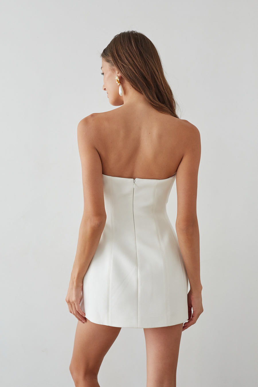 Vestido mini palabra de honor con volumen